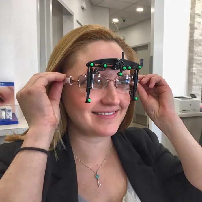 Custom Digital Eyeglass Measurements